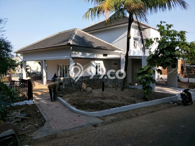Hunian Eksklusif Siap Huni LT 303m2 di Mandalajati, Bandung Hunian Eksklusif Siap Huni LT 303m2 di Mandalajati, Bandung