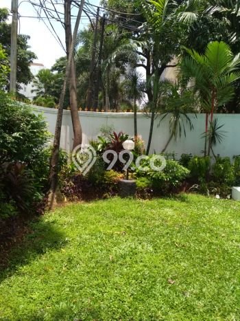 Rumah Mewah di Lingkungan Elit Jl. Simprug Golf, Jakarta Selatan Rumah Mewah di Lingkungan Elit Jl. Simprug Golf, Jakarta Selatan