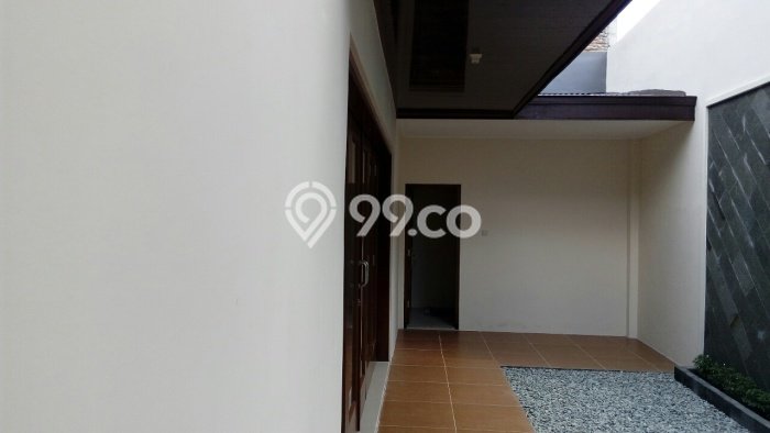Rumah Mewah Siap Huni LT 391m2 di Laweyan, Solo Rumah Mewah Siap Huni LT 391m2 di Laweyan, Solo
