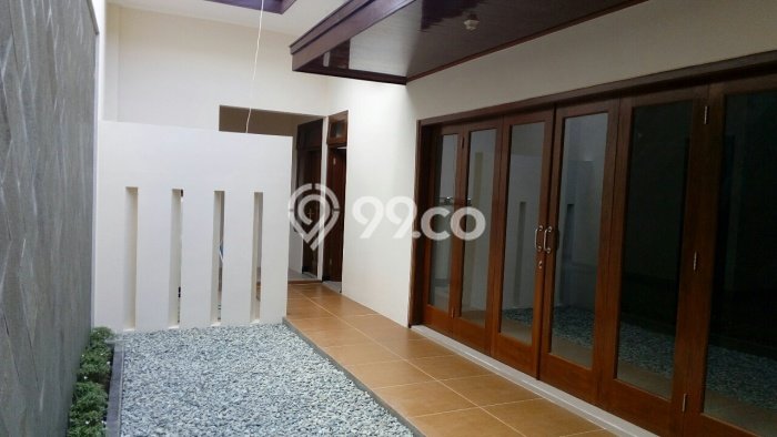 Rumah Mewah Siap Huni LT 391m2 di Laweyan, Solo Rumah Mewah Siap Huni LT 391m2 di Laweyan, Solo