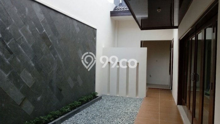 Rumah Mewah Siap Huni LT 391m2 di Laweyan, Solo Rumah Mewah Siap Huni LT 391m2 di Laweyan, Solo