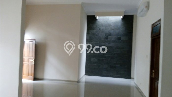 Rumah Mewah Siap Huni LT 391m2 di Laweyan, Solo Rumah Mewah Siap Huni LT 391m2 di Laweyan, Solo