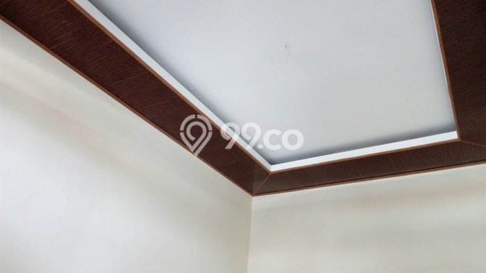 Rumah Mewah Siap Huni LT 391m2 di Laweyan, Solo Rumah Mewah Siap Huni LT 391m2 di Laweyan, Solo