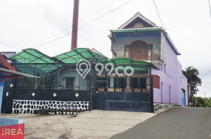Rumah 4 KT 4 KM Semi Furnished di Lokasi Prestisius Jebres, Surakarta Rumah 4 KT 4 KM Semi Furnished di Lokasi Prestisius Jebres, Surakarta