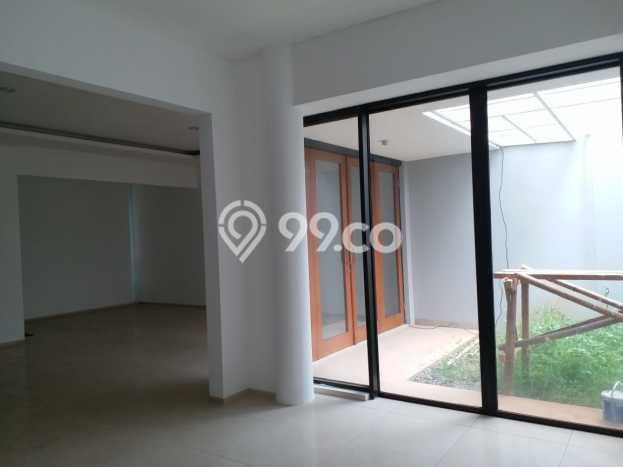 Rumah Elit Modern Tanpa Renovasi di Lebak Bulus Jakarta Selatan Rumah Elit Modern Tanpa Renovasi di Lebak Bulus Jakarta Selatan