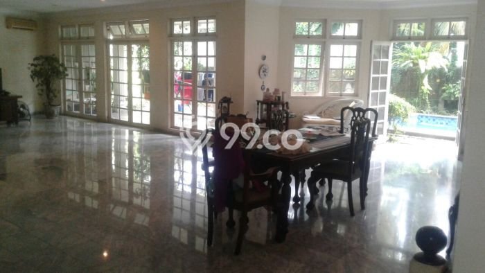 Rumah Mewah di dalam Cluster Elit di Jl. Pangeran Antasari, Jakarta Selatan Rumah Mewah di dalam Cluster Elit di Jl. Pangeran Antasari, Jakarta Selatan