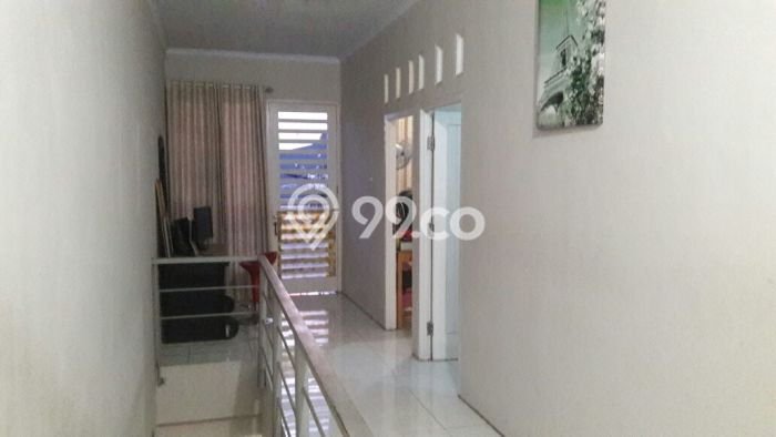 Rumah Strategis Minimalis Lb 120m2 di Cipondoh, Tangerang Rumah Strategis Minimalis Lb 120m2 di Cipondoh, Tangerang