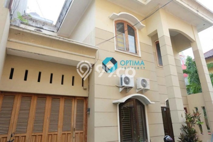 KESEMPATAN EMAS! Rumah Berkualitas area , Sleman, LT 209m2m² Bangunan 250m2m² KESEMPATAN EMAS! Rumah Berkualitas area , Sleman, LT 209m2m² Bangunan 250m2m²