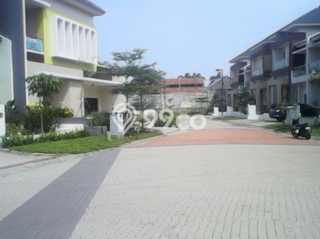Ready to Use! Luxury House LT 215m2 Desain Modern di Bintaro Ready to Use! Luxury House LT 215m2 Desain Modern di Bintaro