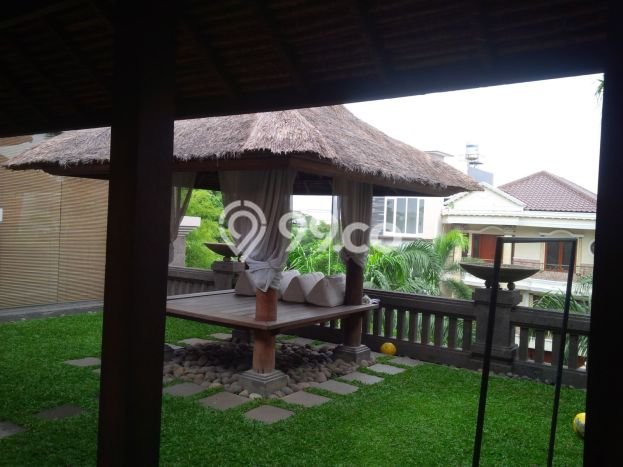 Hunian Mewah LB 1000m2 Siap Pakai Desain Elegan di Permata Buana, Jakarta Barat Hunian Mewah LB 1000m2 Siap Pakai Desain Elegan di Permata Buana, Jakarta Barat