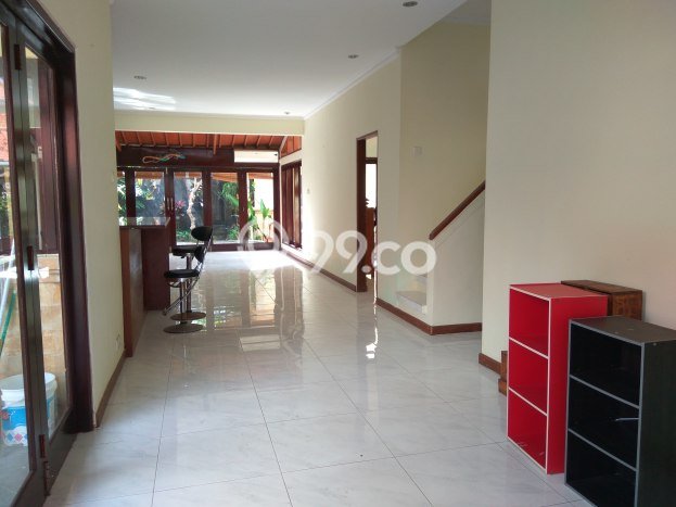 HOT DEAL! Rumah Berkualitas area Nusa Dua, Badung, LT 250m² LB 170m² HOT DEAL! Rumah Berkualitas area Nusa Dua, Badung, LT 250m² LB 170m²