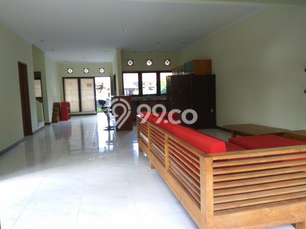 HOT DEAL! Rumah Berkualitas area Nusa Dua, Badung, LT 250m² LB 170m² HOT DEAL! Rumah Berkualitas area Nusa Dua, Badung, LT 250m² LB 170m²