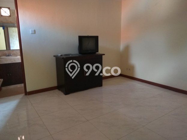 HOT DEAL! Rumah Berkualitas area Nusa Dua, Badung, LT 250m² LB 170m² HOT DEAL! Rumah Berkualitas area Nusa Dua, Badung, LT 250m² LB 170m²