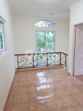 Rumah Elit Modern Siap Huni di Gading Serpong Tangerang Rumah Elit Modern Siap Huni di Gading Serpong Tangerang