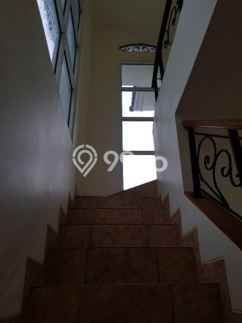 Rumah Elit Modern Siap Huni di Gading Serpong Tangerang Rumah Elit Modern Siap Huni di Gading Serpong Tangerang