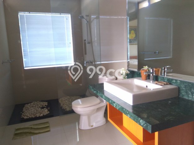 Rumah kawasan Nusa Dua, 3 KT, Area Premium, LT 200m² LB 175m² Rumah kawasan Nusa Dua, 3 KT, Area Premium, LT 200m² LB 175m²
