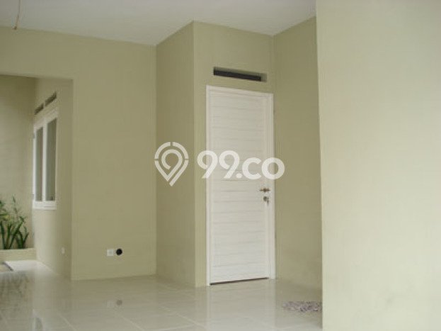 Rumah LB 180m² Dekat dengan Akses Transportasi, Jakarta Selatan - Harga Menarik Rumah LB 180m² Dekat dengan Akses Transportasi, Jakarta Selatan - Harga Menarik