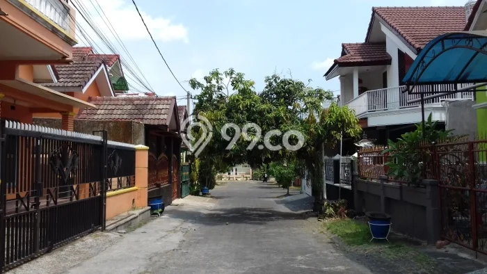 Rumah di Griya Shanta, Malang, LT 126m² Bangunan 150m² - JUAL CEPAT! Rumah di Griya Shanta, Malang, LT 126m² Bangunan 150m² - JUAL CEPAT!