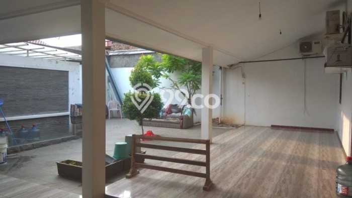 Rumah Cantik SIAP HUNI Luas Tanah 275 M di Komplek Bank di Jatimakmur, Bekasi Rumah Cantik SIAP HUNI Luas Tanah 275 M di Komplek Bank di Jatimakmur, Bekasi
