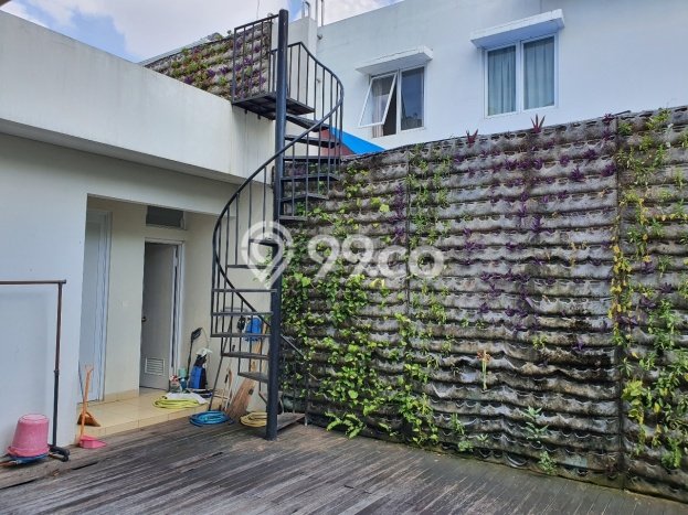 DIJUAL CEPAT! Rumah Nyaman area Summarecon Bekasi, Bekasi, LT 320m² LB 220m² BISA KPR! DIJUAL CEPAT! Rumah Nyaman area Summarecon Bekasi, Bekasi, LT 320m² LB 220m² BISA KPR!