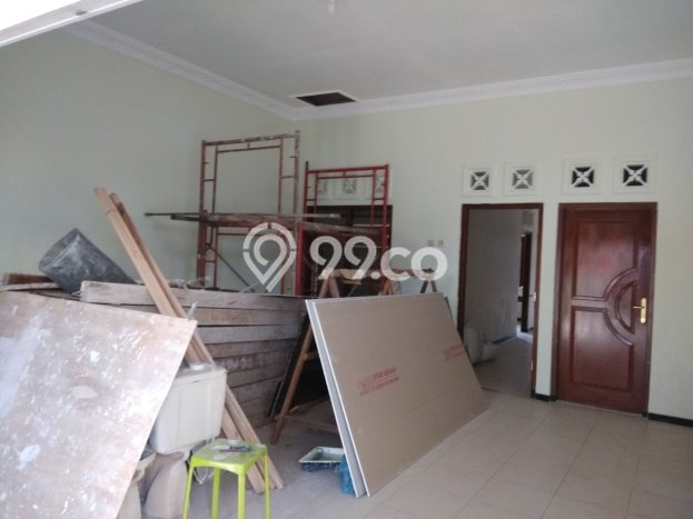 Jual Murah Rumah dengan 5 Kamar Tidur dan 4 Kamar Mandi di Area Caturtunggal, Yogyakarta Jual Murah Rumah dengan 5 Kamar Tidur dan 4 Kamar Mandi di Area Caturtunggal, Yogyakarta