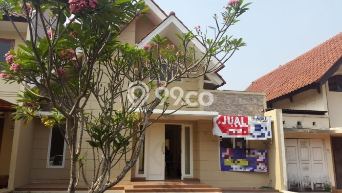 Jual Rumah Mewah Megah Dengan View Eksklusif di Alam Sutera, Tangerang Jual Rumah Mewah Megah Dengan View Eksklusif di Alam Sutera, Tangerang