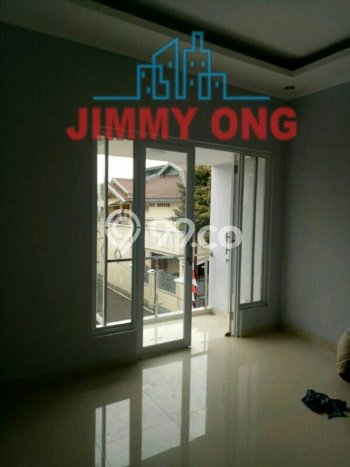 Rumah Luas Asri 3 KT Siap Pakai di Pondok Bambu Jakarta Timur Rumah Luas Asri 3 KT Siap Pakai di Pondok Bambu Jakarta Timur