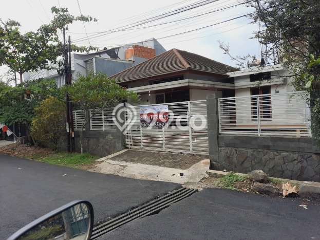 Dijual Rumah Luas Megah Dengan View Eksklusif di Cibeunying, Bandung Dijual Rumah Luas Megah Dengan View Eksklusif di Cibeunying, Bandung