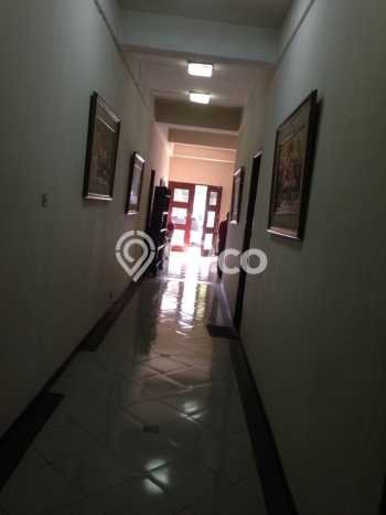 Rumah Layak Huni LT 605 M2 LB 1000 M2 Hitung Tanah di Jl. Bonang, Menteng Rumah Layak Huni LT 605 M2 LB 1000 M2 Hitung Tanah di Jl. Bonang, Menteng