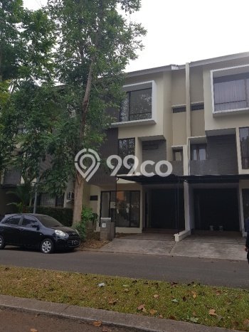 NEW LISTING! Rumah Premium area Alam Sutera, LT 160m² LB 200m² NEW LISTING! Rumah Premium area Alam Sutera, LT 160m² LB 200m²