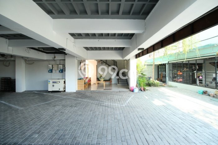 Rumah di Jajar, Solo, Luas 645m² Bangunan 645m² Rumah di Jajar, Solo, Luas 645m² Bangunan 645m²