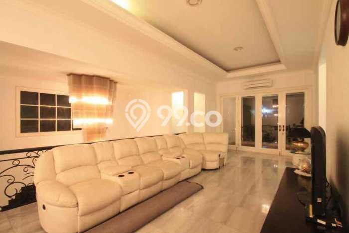 Rumah Elit LB 600m2 Siap Huni Desain Elegan di Meruya, Jakarta Barat Rumah Elit LB 600m2 Siap Huni Desain Elegan di Meruya, Jakarta Barat