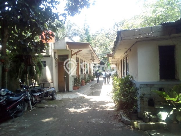 Rumah Berkualitas Coblong, Bandung, Luas 1540m2m² Bangunan 700m2m² Rumah Berkualitas Coblong, Bandung, Luas 1540m2m² Bangunan 700m2m²