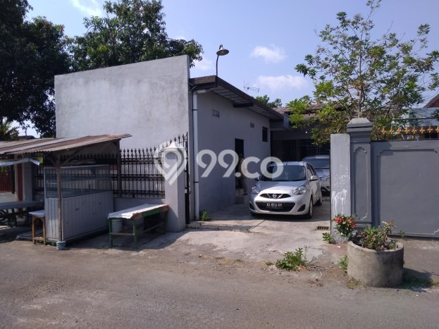 Hunian Mewah 4 KT 2 KM di Kompleks Cluster Pasar Kliwon, Solo Hunian Mewah 4 KT 2 KM di Kompleks Cluster Pasar Kliwon, Solo