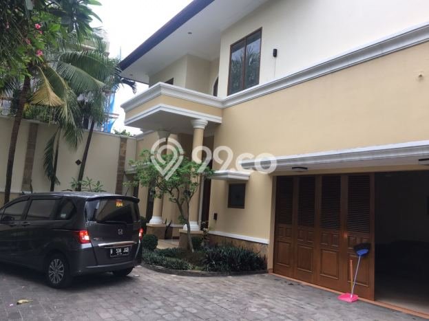 Jual Rumah Luas Megah Dengan View Cantik di Kemang, Jakarta Selatan Jual Rumah Luas Megah Dengan View Cantik di Kemang, Jakarta Selatan