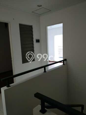 HOT LISTING! Rumah Untuk Investasi area Gading Serpong, LT 72m² LB 90m² HOT LISTING! Rumah Untuk Investasi area Gading Serpong, LT 72m² LB 90m²
