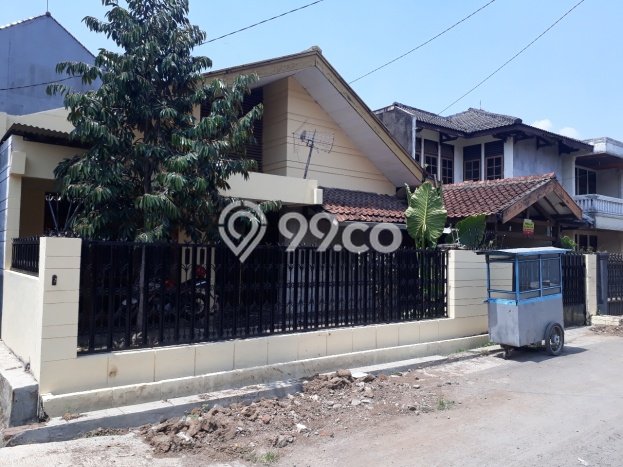 Rumah LT 250m² Akses Strategis di Kawasan Elite Buah Batu, Bandung Rumah LT 250m² Akses Strategis di Kawasan Elite Buah Batu, Bandung