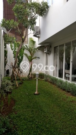 HUNIAN PILIHAN! Rumah di Alam Sutera, 3 KM, Area Strategis, LT 240m² Bangunan 240m² HUNIAN PILIHAN! Rumah di Alam Sutera, 3 KM, Area Strategis, LT 240m² Bangunan 240m²