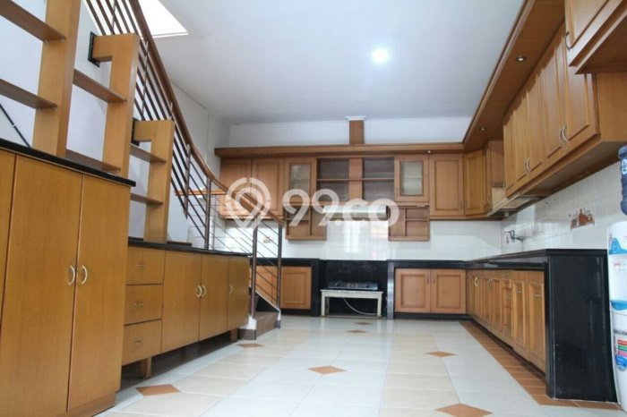 For Sale! Premium House LT 1100m2 Desain Modern di Setiabudi For Sale! Premium House LT 1100m2 Desain Modern di Setiabudi