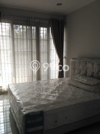 Disewakan! Rumah 4 Kamar Tidur &
3 Kamar Mandi di Green Lake City, Jakarta Barat Disewakan! Rumah 4 Kamar Tidur &
3 Kamar Mandi di Green Lake City, Jakarta Barat