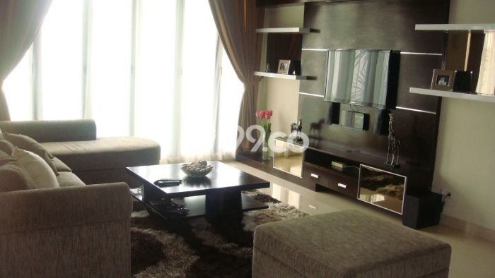 Ready to Use! Premium House LT 454m2 Desain Elegan di Gading Serpong Ready to Use! Premium House LT 454m2 Desain Elegan di Gading Serpong