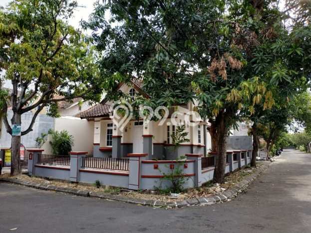 Jual Rumah Bagus Siap Huni LB 111m2 di Ciputat, Tangerang Selatan Jual Rumah Bagus Siap Huni LB 111m2 di Ciputat, Tangerang Selatan