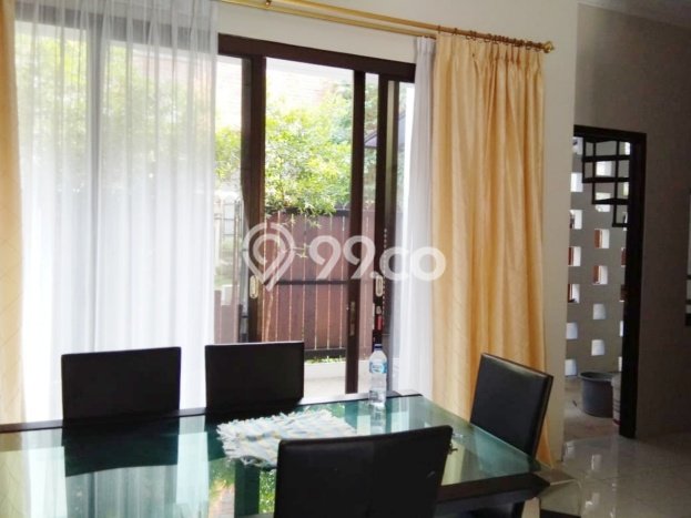 Rumah di Bintaro, 3 KM, Pemandangan Kota, LT 135m² Bangunan 143m² Rumah di Bintaro, 3 KM, Pemandangan Kota, LT 135m² Bangunan 143m²
