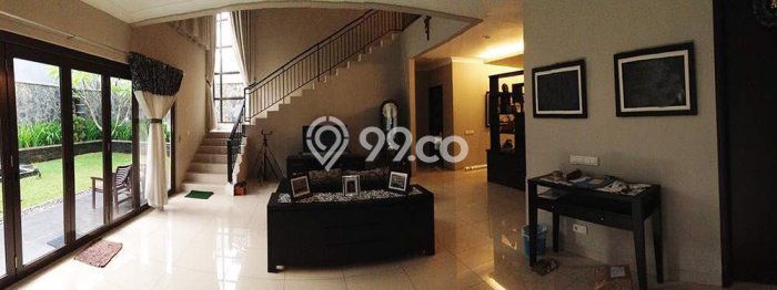 Rumah Mewah dan Nyaman dengan lokasi sangat strategis Rumah Mewah dan Nyaman dengan lokasi sangat strategis