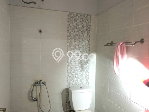 Rumah dengan Lokasi Strategis 3 KT di Bintaro, Tangerang Selatan Rumah dengan Lokasi Strategis 3 KT di Bintaro, Tangerang Selatan