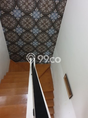 Rumah dengan Lokasi Strategis 3 KT di Bintaro, Tangerang Selatan Rumah dengan Lokasi Strategis 3 KT di Bintaro, Tangerang Selatan