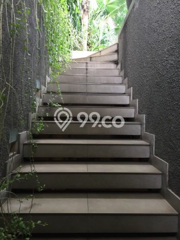 Ready to Use! Premium House LT 398m2 Desain Elegan di Lebak Bulus Ready to Use! Premium House LT 398m2 Desain Elegan di Lebak Bulus