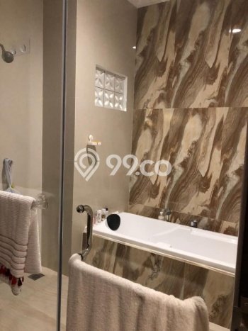 Rumah di Bintaro, Tangerang Selatan, Luas 180m² LB 400m² - JUAL CEPAT! Rumah di Bintaro, Tangerang Selatan, Luas 180m² LB 400m² - JUAL CEPAT!