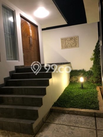 Rumah di Bintaro, Tangerang Selatan, Luas 180m² LB 400m² - JUAL CEPAT! Rumah di Bintaro, Tangerang Selatan, Luas 180m² LB 400m² - JUAL CEPAT!
