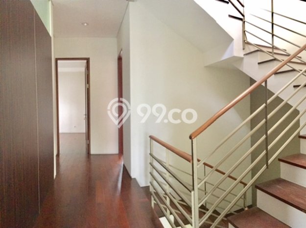 Rumah Kondisi Baik Disewakan di Cipete, Jakarta Selatan LT 200m2, LB 300m2 Rumah Kondisi Baik Disewakan di Cipete, Jakarta Selatan LT 200m2, LB 300m2
